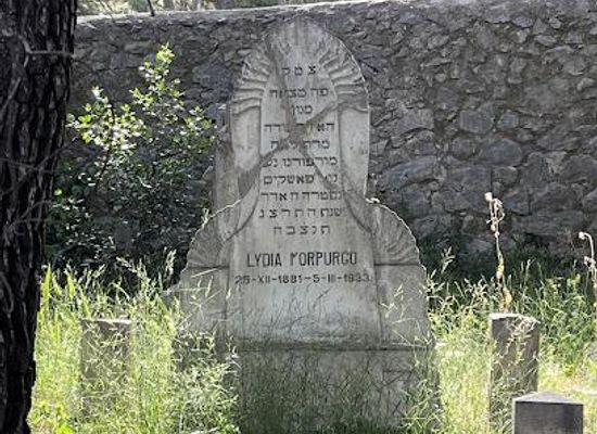 croatia/dalmatia/landmark/old-jewish-cemetery
