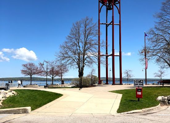 michigan/northern-michigan/landmark/petoskey-city-marina