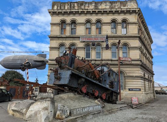 new-zealand/otago/landmark/steampunk-hq