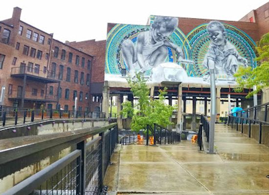 ohio/akron/landmark/cascade-plaza