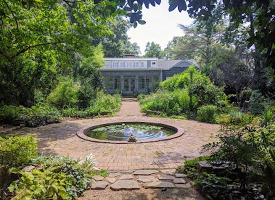 north-carolina/charlotte/landmark/elizabeth-lawrence-house-garden