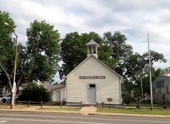 oklahoma/edmond/landmark/1889-territorial-school
