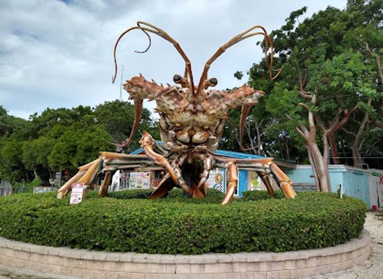 florida/everglades/landmark/rain-barrel-village