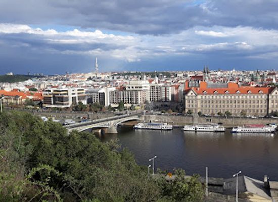czechia/palava/landmark/prague-metronome