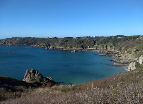 guernsey/jerbourg-point/landmark/doyle-column