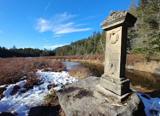 new-york/adirondack-mountains/landmark/david-henderson-memorial