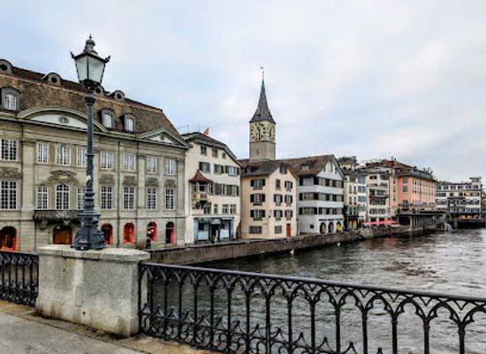 switzerland/zurich/altstadt/landmark/centralhof-monument