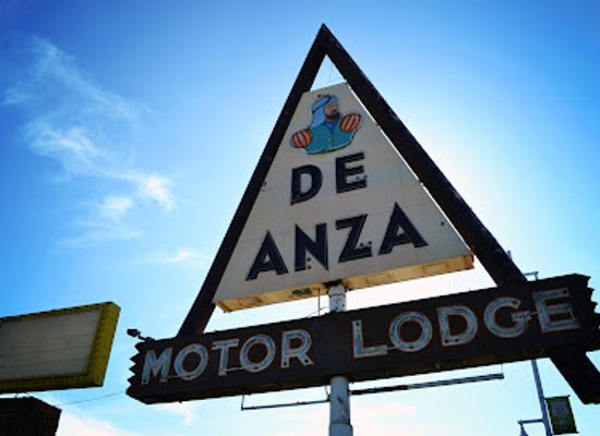 new-mexico/albuquerque/nob-hill/landmark/de-anza-motor-lodge