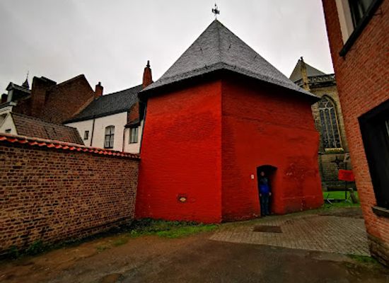 belgium/kortrijk/landmark/artillery-tower
