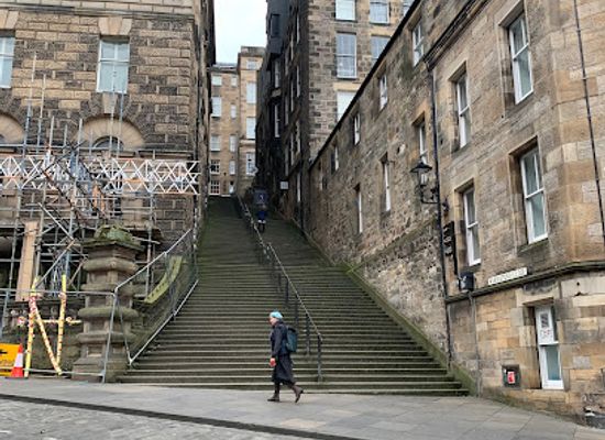 united-kingdom/edinburgh/landmark/warriston-s-close-stairs