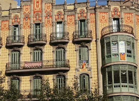 spain/barcelona/eixample/landmark/casa-sociedad-torres-hermanos-iii