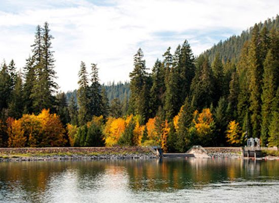 oregon/umpqua-valley/landmark/carmen-reservoir