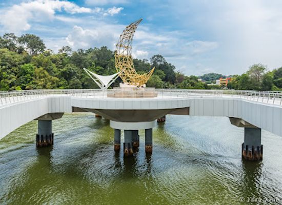 brunei/labu-forest-reserve/landmark/taman-mahkota-jubli-emas