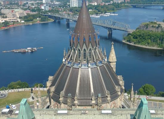 canada/ottawa-valley/landmark/parliament-hill