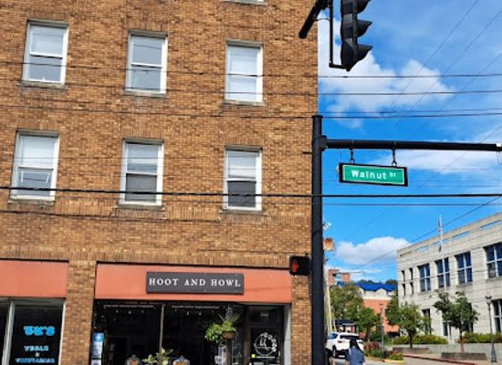 west-virginia/morgantown/landmark/hoot-and-howl