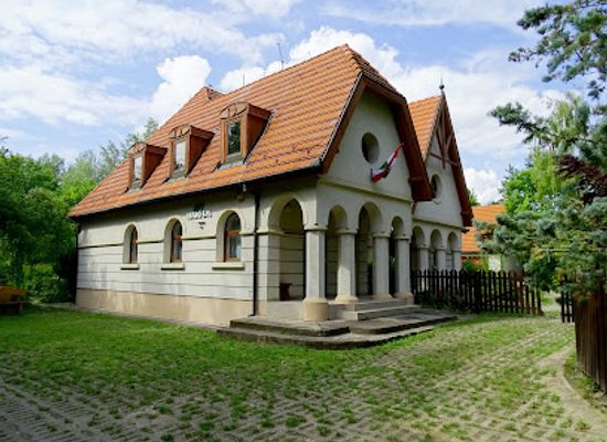 hungary/kecskemet/landmark/kecskemeti-arboretum