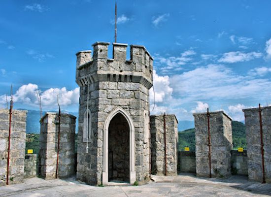 slovenia/littoral/landmark/rihemberk