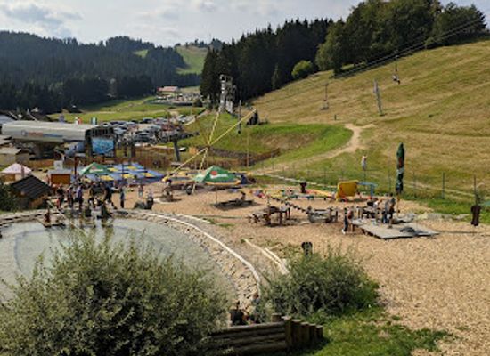 slovakia/donovaly-ski-resort/landmark/bobova-draha-funarena-donovaly