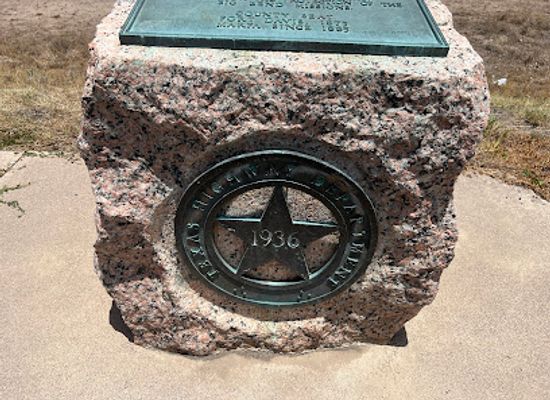 texas/west-texas/landmark/historical-marker-oldest-town-in-america