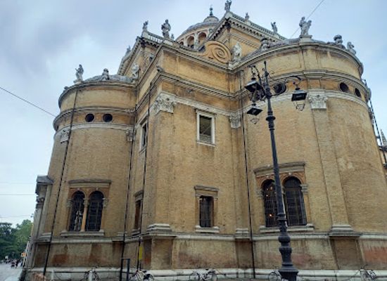 italy/parma/landmark/basilica-di-santa-maria-della-steccata