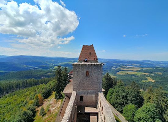 czechia/sumava/landmark/castle-kasperk