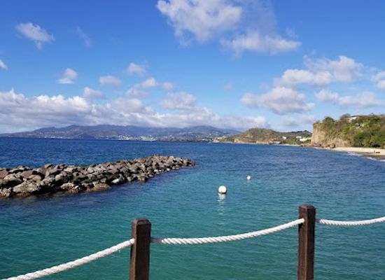 grenada/saint-george/landmark/pink-gin-beach