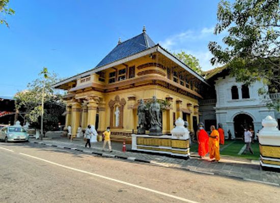 sri-lanka/wet-zone/landmark/gangaramaya-temple