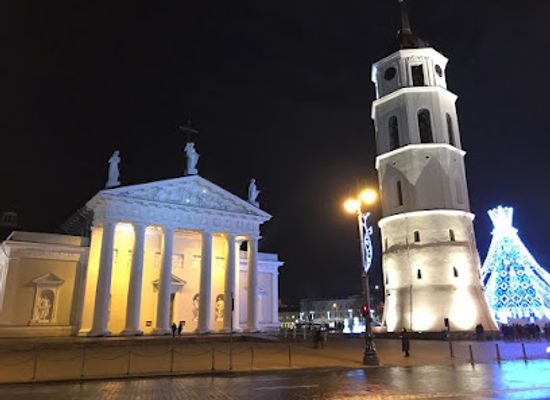 lithuania/vilnius-region/landmark/vilnius-cathedral