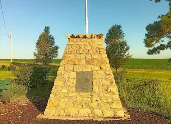 kansas/red-hills/landmark/the-geographic-center-of-the-united-states