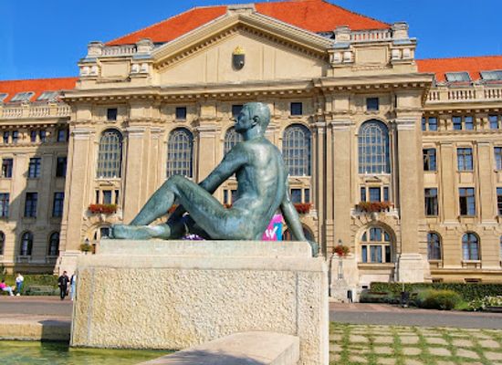 hungary/hajdusag/landmark/university-of-debrecen