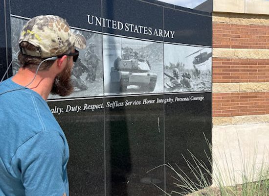 texas/new-braunfels/landmark/new-braunfels-veteran-s-memorial