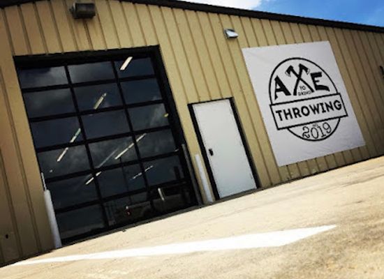 kansas/manhattan/landmark/axe-to-grind-axe-throwing-manhattan-ks