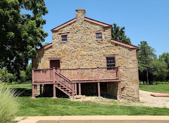 kansas/central-plains/landmark/kansas-museum-of-history