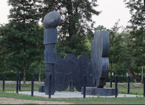 india/punjab/landmark/pau-memorial-stone