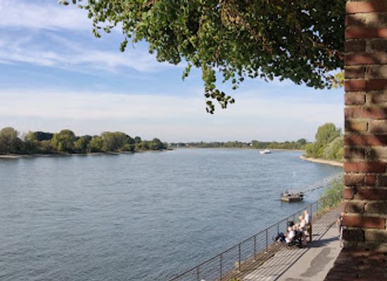 germany/dusseldorf/medienhafen/landmark/kaiserpfalz-kaiserswerth