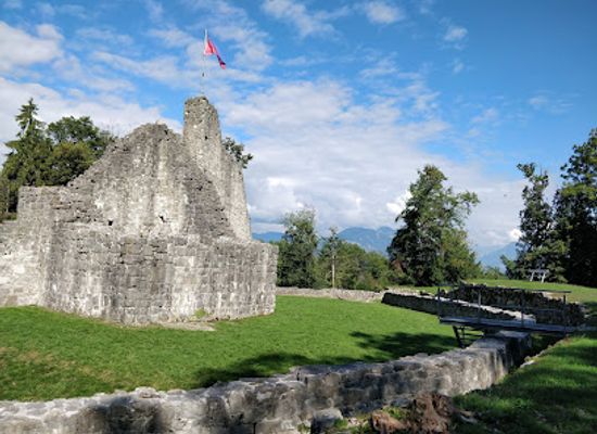 liechtenstein/eschnerberg/landmark/obere-burg