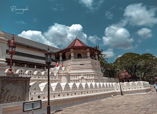 sri-lanka/central-province/landmark/sri-dalada-maligawa