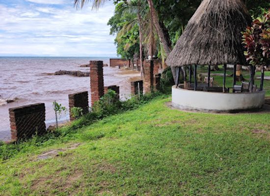 malawi/karonga/landmark/golden-sand-beach-lodge