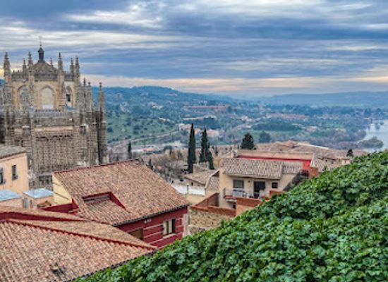 spain/toledo/landmark/vista-monasterio-de-san-juan-de-los-reyes