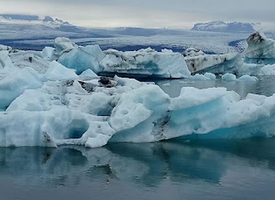 iceland/skaftafell-national-park/landmark/jokulsarlon-glacier-lagoon-boat-tours-and-cafe