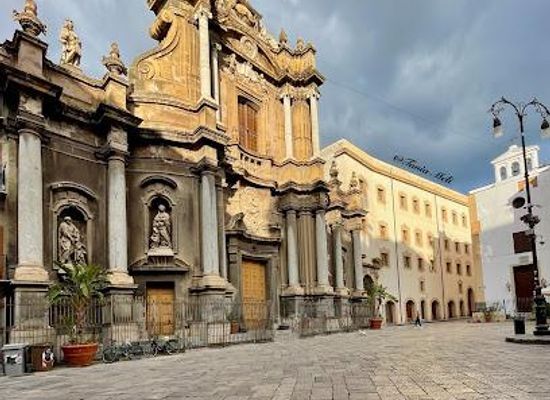 italy/palermo/landmark/church-of-sant-anna-la-misericordia