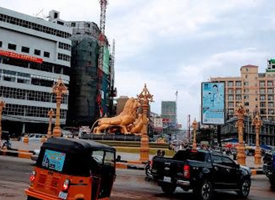 cambodia/preah-sihanouk/landmark/one-lion-roundabout