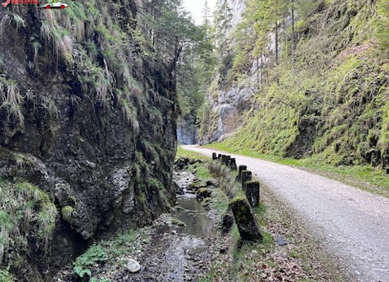 romania/cheile-nerei-national-park/landmark/cheile-brusturetului