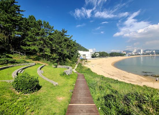 south-korea/ulsan/landmark/jinha-beach