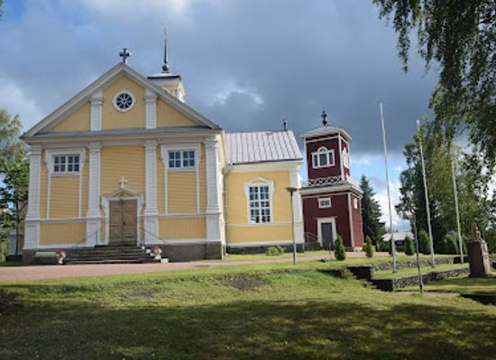 finland/satakunta/landmark/ahlainen-church