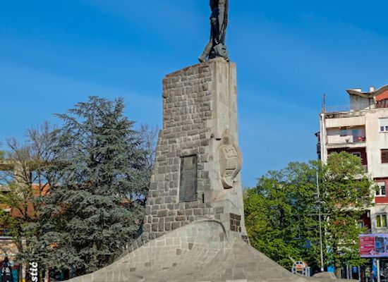 serbia/kraljevo/landmark/monument-to-serbian-soldier-in-kraljevo