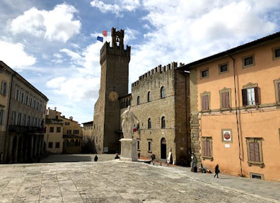 italy/arezzo/landmark/pubblic-assistance-palace