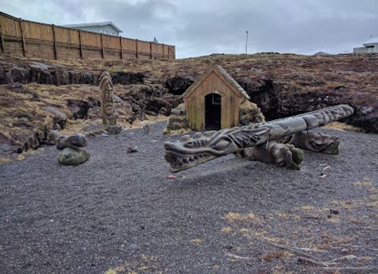 iceland/hafnarfjordur/landmark/asvallalaug