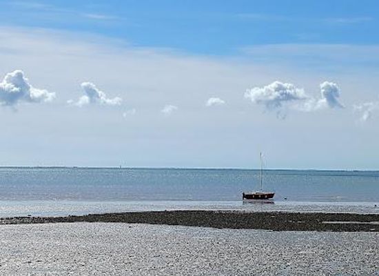 france/poitou-charentes/landmark/pnte-de-la-fumee