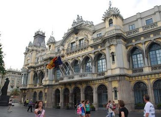 spain/barcelona/landmark/la-rambla-placa-portal-de-la-pau